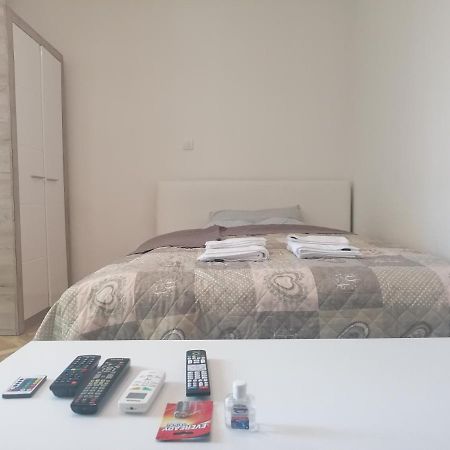 Natasa Apartment เบลเกรด ภายนอก รูปภาพ