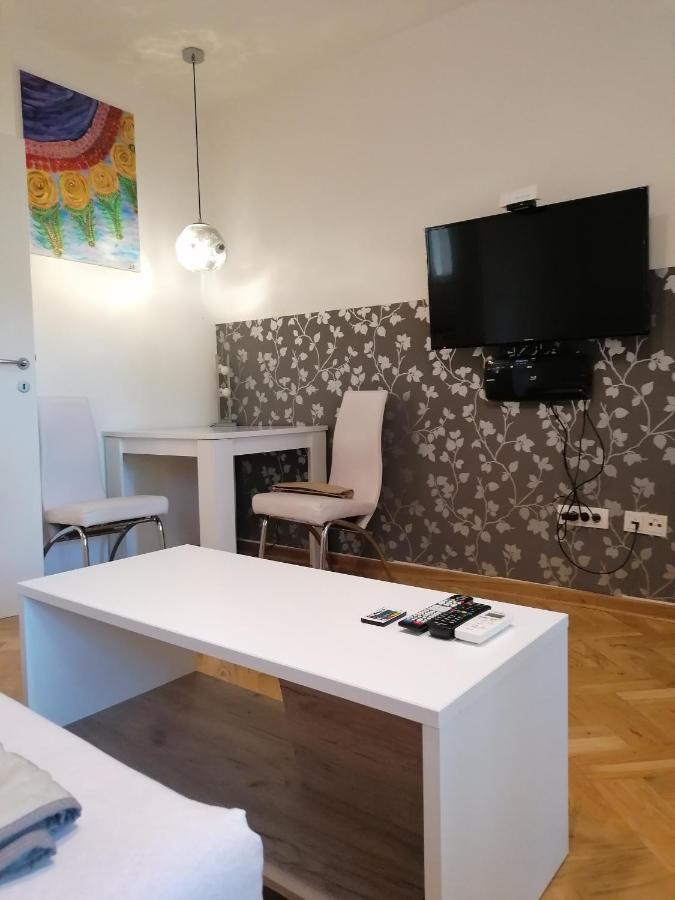 Natasa Apartment เบลเกรด ภายนอก รูปภาพ